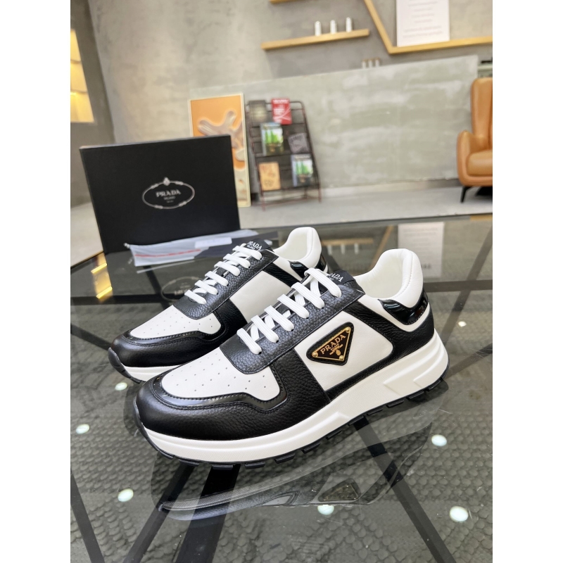 Pra*a casual shoes